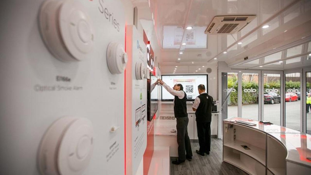 experts-in-fire-safety-pass-on-their-knowledge